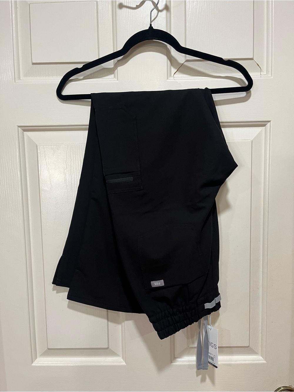 Figs Dowa High-Rise Straight Leg Scrub Pant in Black -size SMALL Regular Length